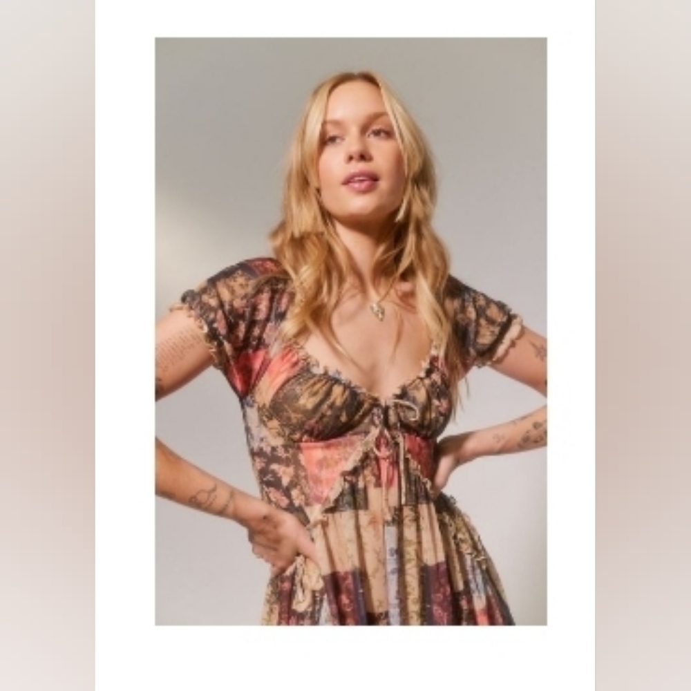 URBAN OUTFITTERS UO SAMMY SPARKLE MINI DRESS